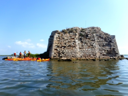 Ruta en kayak pel Delta de l’Ebre a la Torre de Sant Joan a la badia dels Alfacs