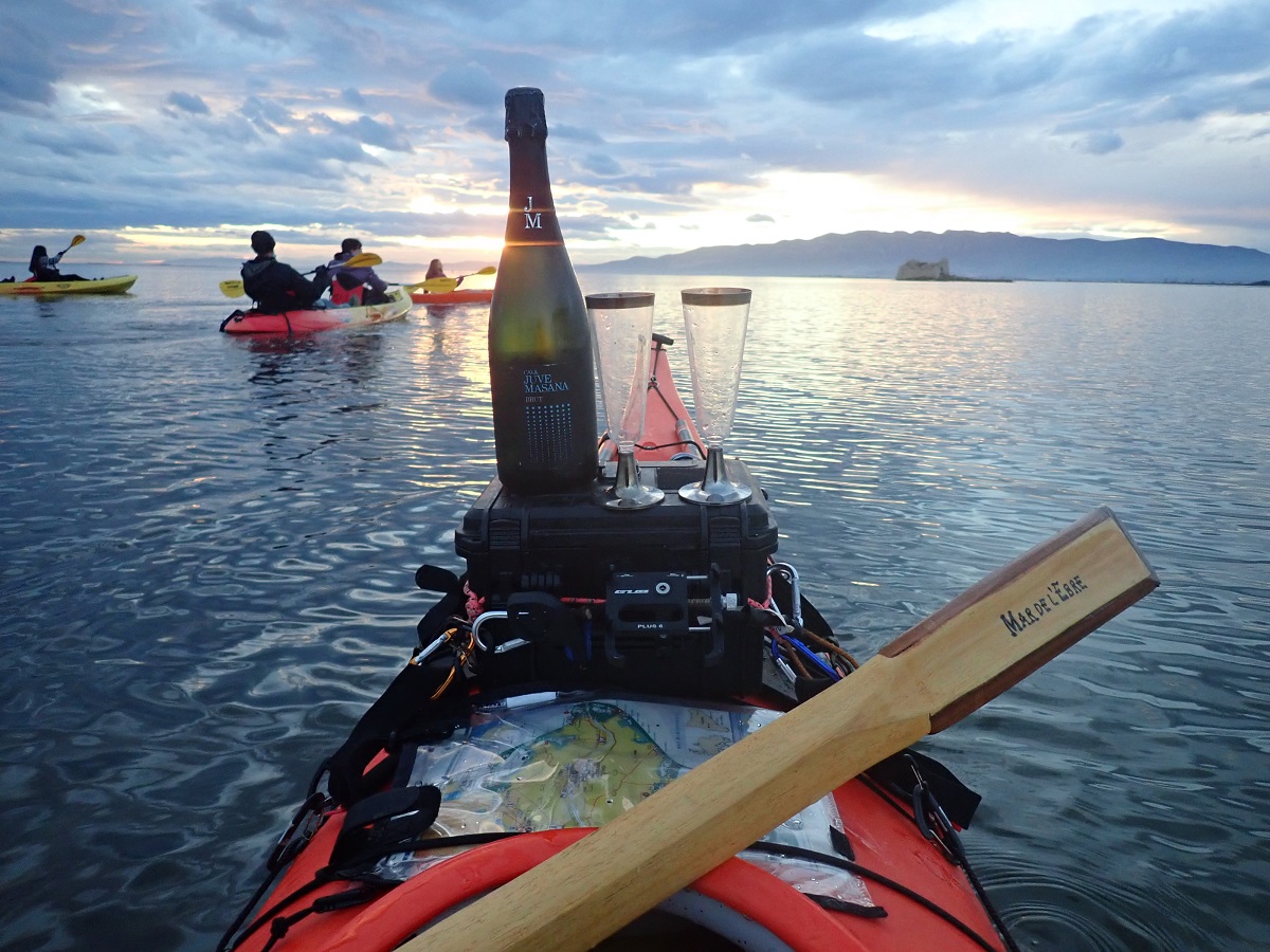 brindis de fi d'any amb kayak i delta de l'ebre