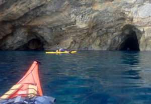 coves a Denia , kayak formacio i experiencia per kayakebre i deltaventur