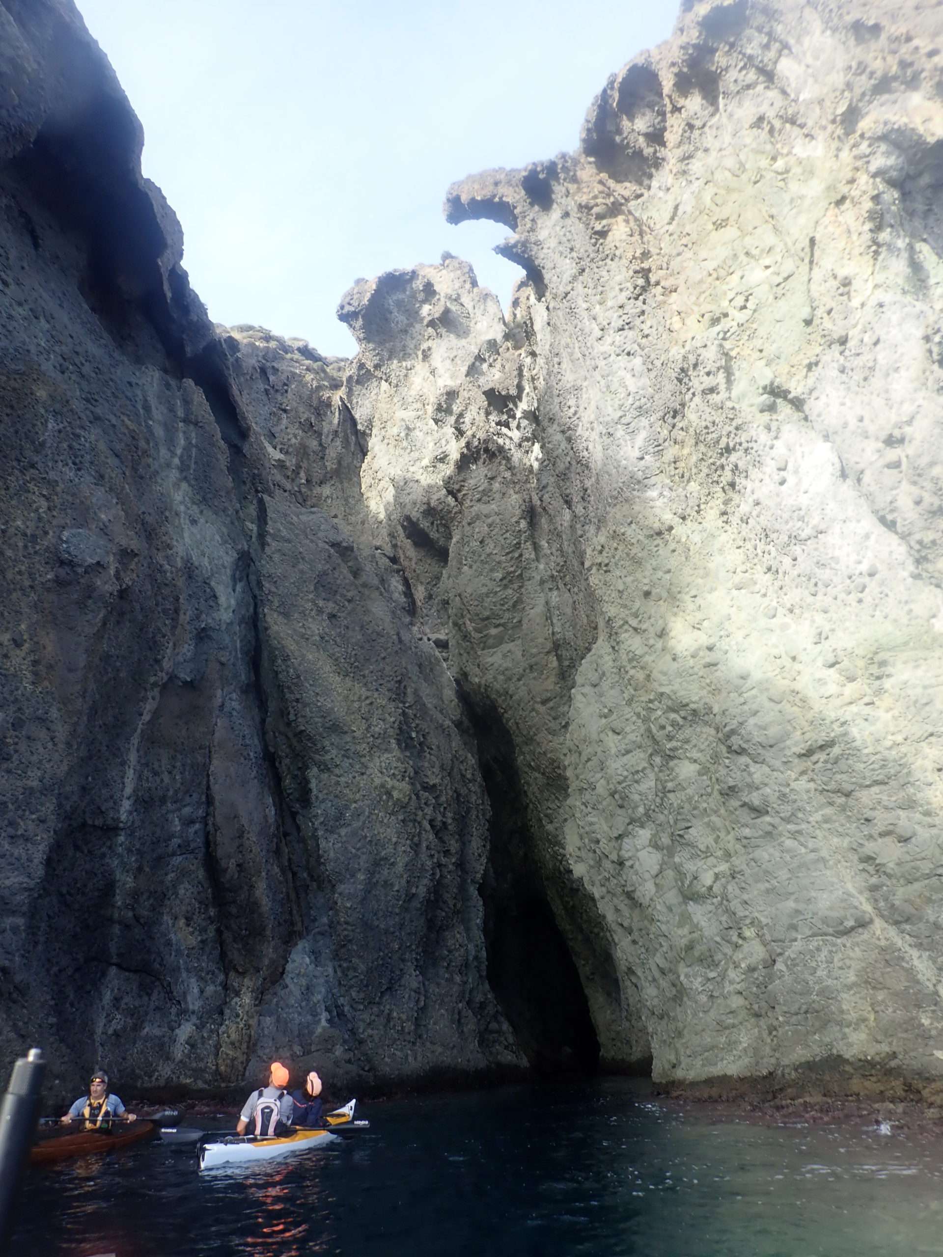 entrada-petita-cova-a-cabo-de-gata per kayakebre i deltaventur