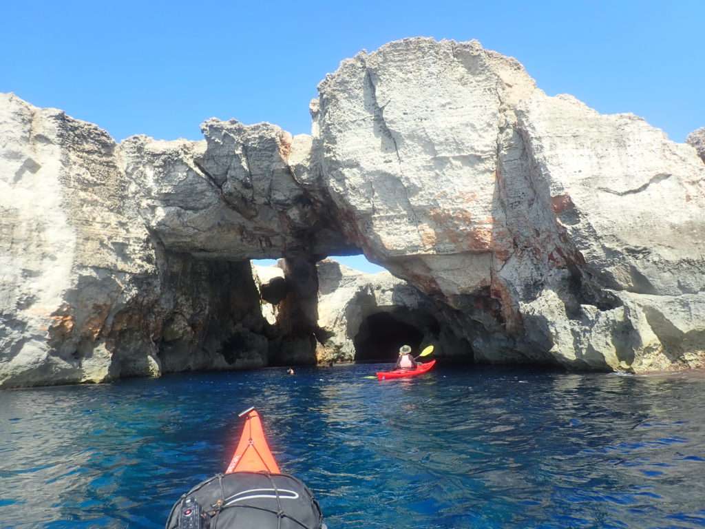 volta menorca en kayak per kayakebre i deltaventur